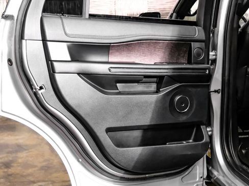 Used 2021 Ford Expedition Limited image 38