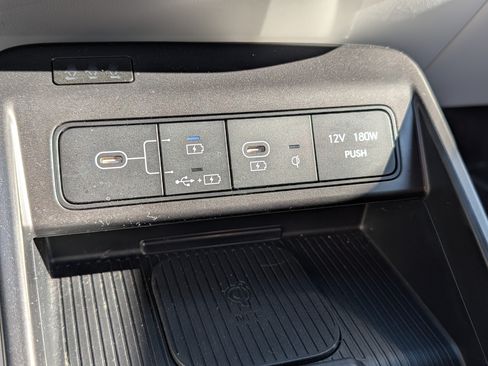 Certified 2024 Hyundai Kona SEL w/ Convenience Package AWD/4WD image 33