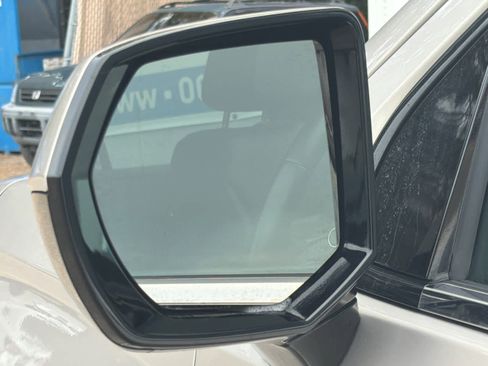 Used 2024 Chevrolet Tahoe LT image 13