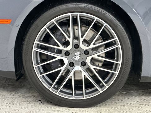 Used 2025 Porsche Panamera RWD image 11
