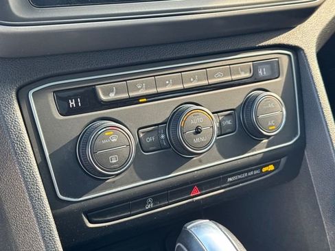 Used 2020 Volkswagen Atlas Cross Sport SE image 20