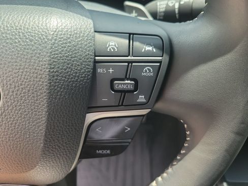 Used 2025 Toyota Camry SE w/ Convenience Package FWD image 21