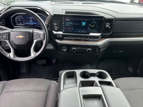Used 2024 Chevrolet Silverado 1500 LT image 16