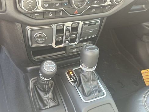 New 2025 Jeep Gladiator Sport w/ Premium Package image 27