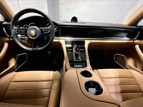 Certified 2022 Porsche Panamera 4 Platinum Edition image 18