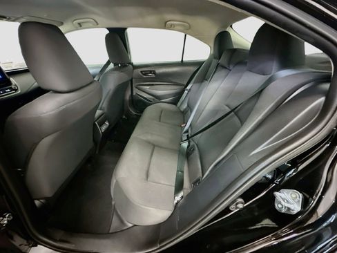 Used 2025 Toyota Corolla LE FWD image 28