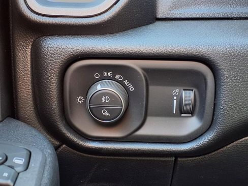 New 2026 RAM 2500 Tradesman AWD/4WD image 17