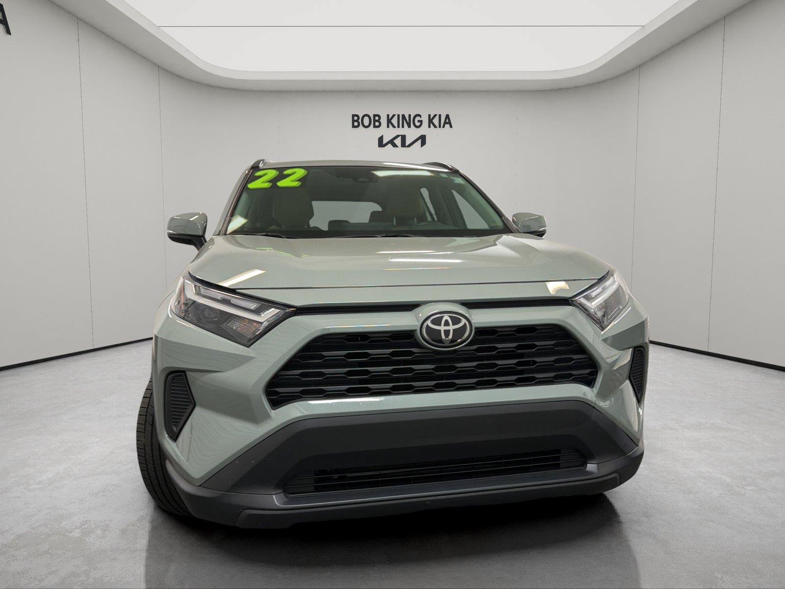 Used 2022 Toyota RAV4 XLE w/ Convenience Package AWD/4WD image 8