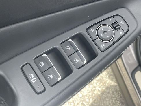 Used 2022 Hyundai Santa Fe Limited AWD/4WD image 16