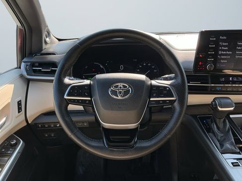 Used 2021 Toyota Sienna Limited AWD/4WD image 13