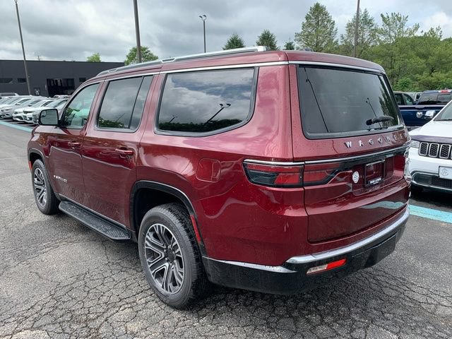 Certified 2024 Jeep Wagoneer Series II w/ Flexible Seating Group AWD/4WD image 3