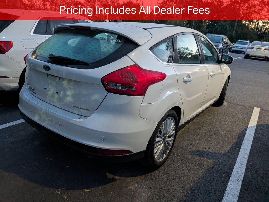 Used 2018 Ford Focus Titanium w/ Titanium Technology Package FWD image 6