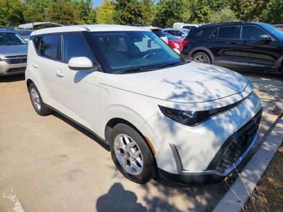 Used 2023 Kia Soul LX w/ Option Group 015