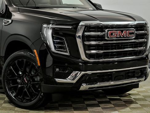 New 2026 GMC Yukon XL Elevation w/ LPO, Illumination Package image 2