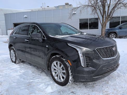 Certified 2023 Cadillac XT4 Luxury w/ Cold Weather Package image 8