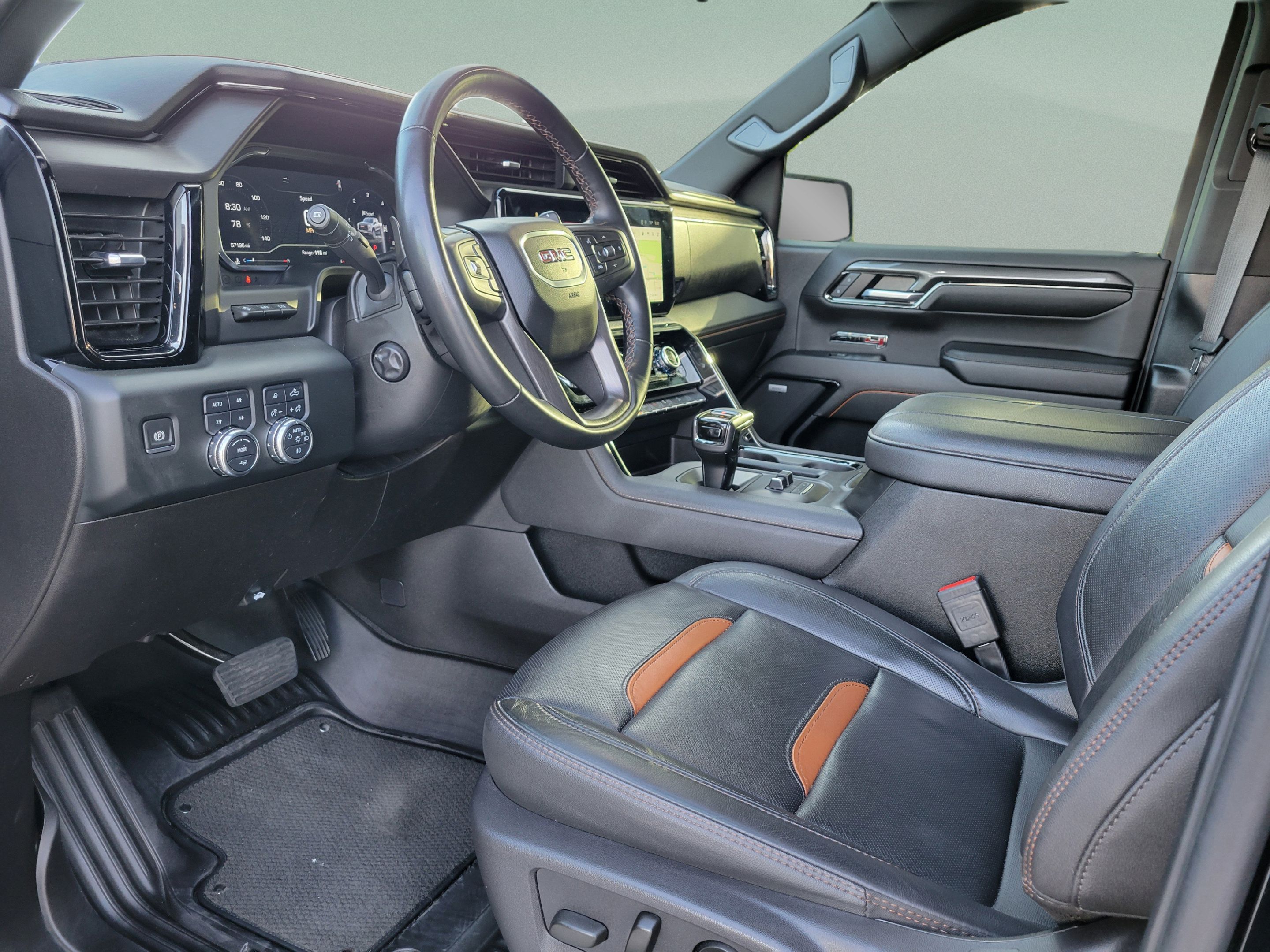 Used 2024 GMC Sierra 1500 AT4 w/ Technology Package AWD/4WD image 14
