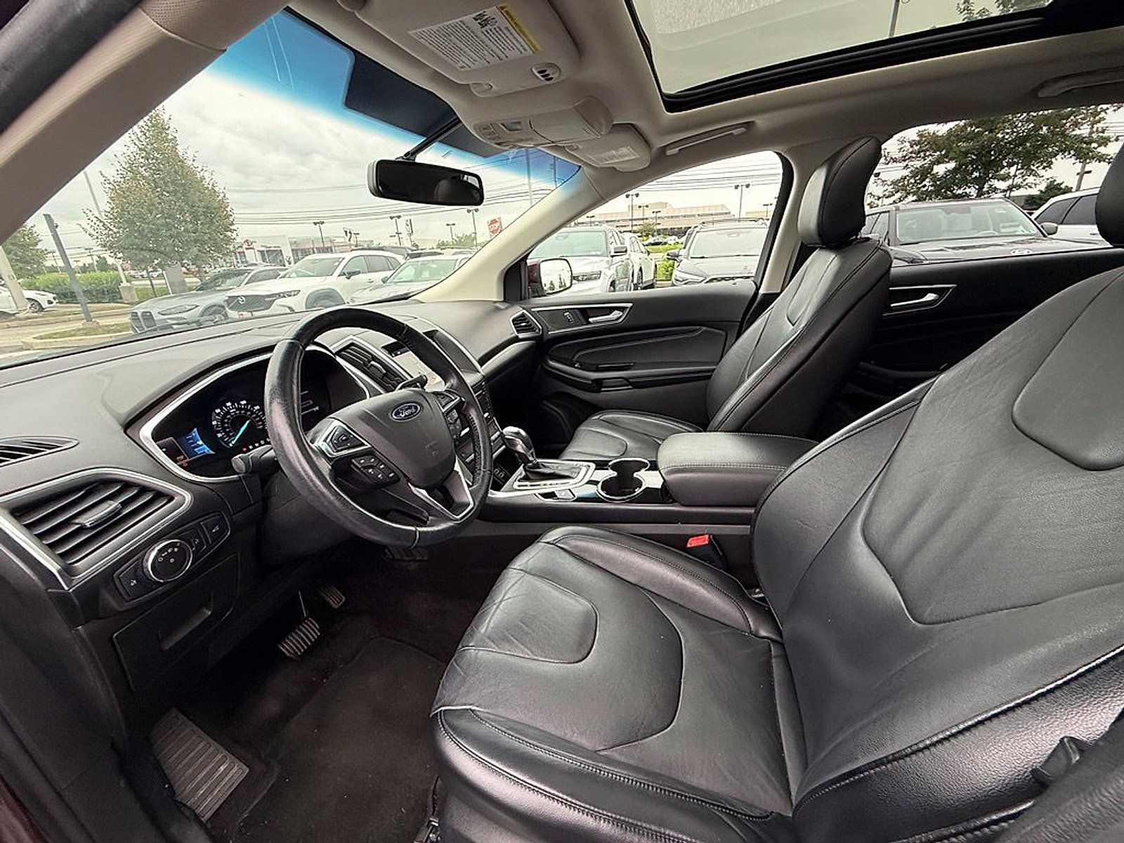 Used 2017 Ford Edge Titanium w/ Technology Package AWD/4WD image 20