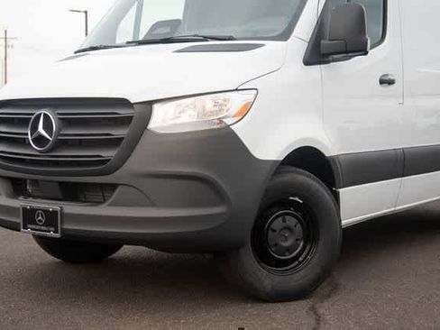 Used 2025 Mercedes-Benz Sprinter 2500 image 14