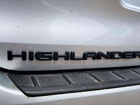 Used 2022 Toyota Highlander XSE FWD image 31