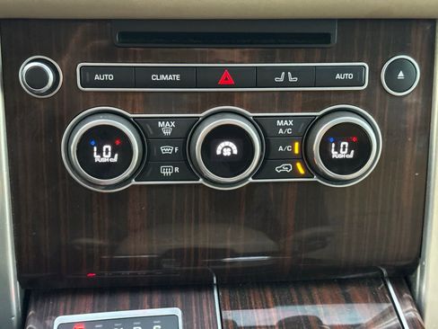 Used 2016 Land Rover Range Rover Supercharged image 24