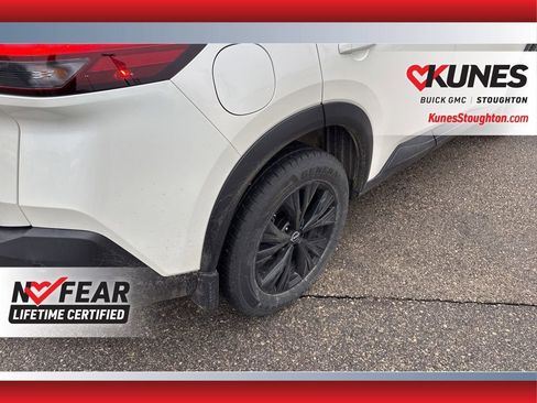 Used 2023 Nissan Rogue SV w/ SV Premium B Package image 8