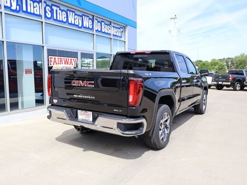 New 2026 GMC Sierra 1500 SLT w/ SLT Convenience Package AWD/4WD image 3
