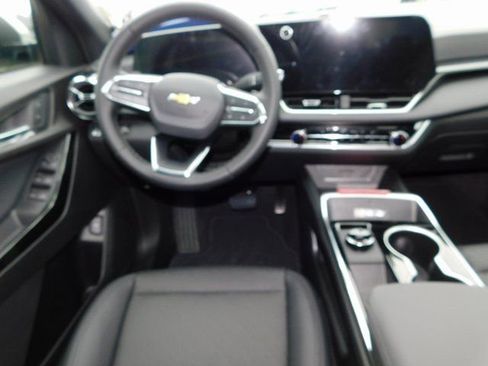 New 2026 Chevrolet Equinox LT w/ Convenience Package II image 17