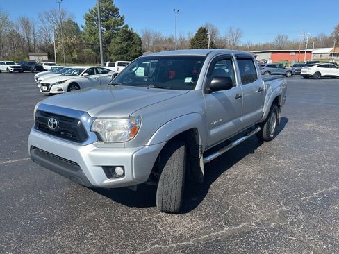 Used 2013 Toyota Tacoma 4x4 Double Cab w/ TRD Off-Road Pkg image 3
