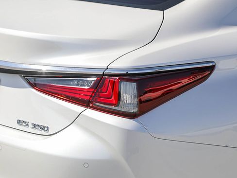 Used 2019 Lexus ES 350 w/ Accessory Package 2 FWD image 9