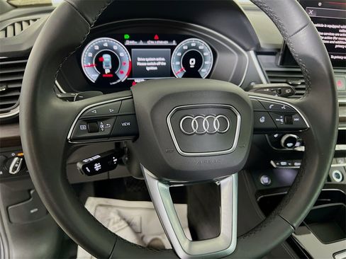 Used 2024 Audi Q5 2.0T Premium Plus image 12