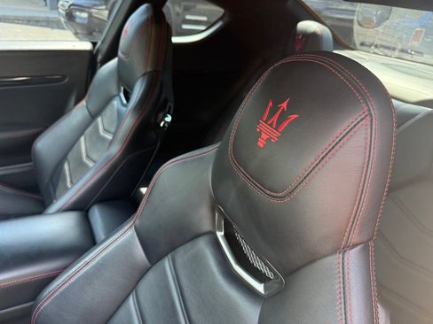 Used 2018 Maserati GranTurismo Sport RWD image 59