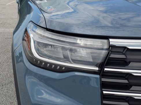 Certified 2026 Ford Explorer Active w/ Active Comfort Package RWD image 10