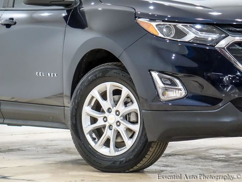 Used 2021 Chevrolet Equinox LS AWD/4WD image 3