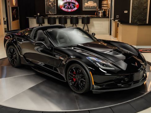 Used 2018 Chevrolet Corvette Z06 RWD image 11