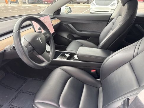 Used 2018 Tesla Model 3 Long Range image 9