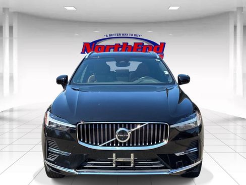 Used 2023 Volvo XC60 T8 Plus AWD/4WD image 2