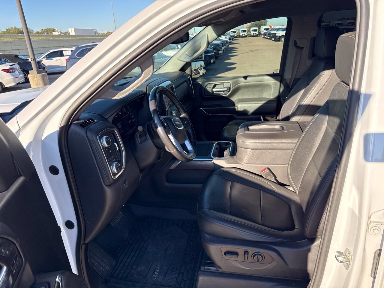 Used 2021 GMC Sierra 1500 SLT AWD/4WD image 19