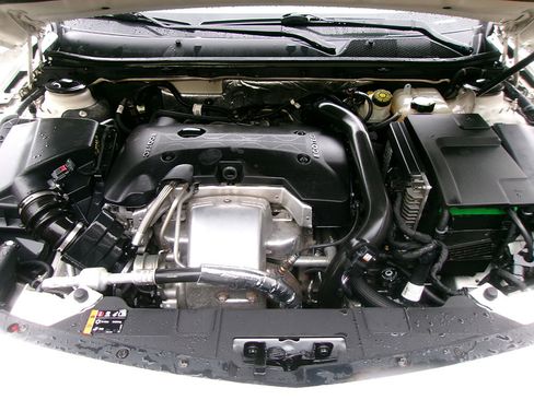 Used 2014 Buick Regal image 9