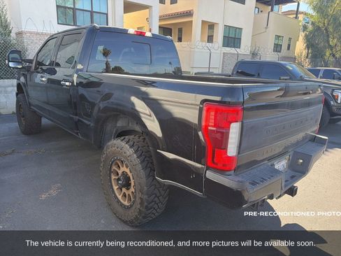 Used 2019 Ford F250 Platinum w/ Platinum Ultimate Package image 6