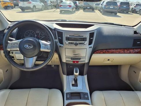 Used 2011 Subaru Outback 2.5i Limited w/ PWR Moonroof Pkg image 5