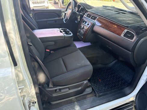 Used 2012 Chevrolet Avalanche LS w/ Convenience Package AWD/4WD image 19