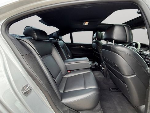 Used 2014 BMW 750i RWD image 42