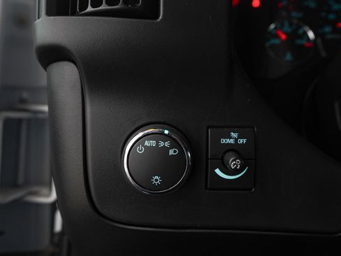 Used 2025 Chevrolet Express 3500 LT w/ LT Preferred Equipment Group image 25