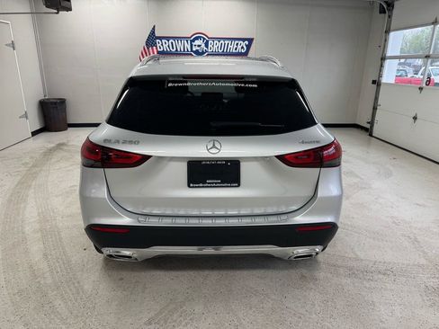 Used 2021 Mercedes-Benz GLA 250 4MATIC w/ Premium Package image 5