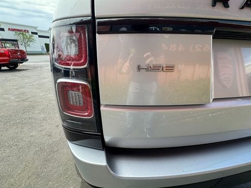 Used 2019 Land Rover Range Rover HSE AWD/4WD image 12