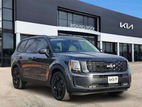 Certified 2022 Kia Telluride SX w/ SX Prestige Package image 3