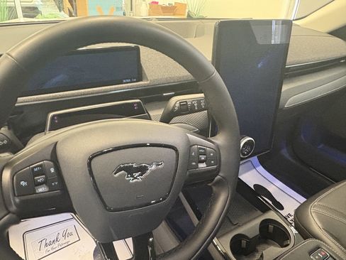 Used 2023 Ford Mustang Mach-E Premium image 6