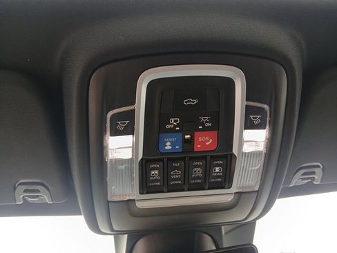 Used 2019 RAM 1500 Limited image 38