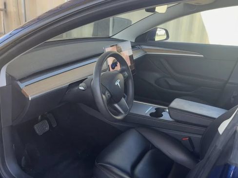 Used 2023 Tesla Model 3 Standard Range RWD image 5