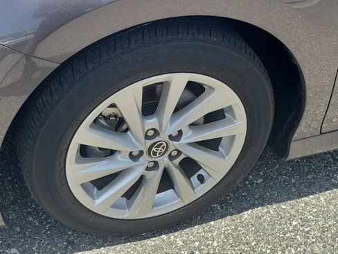 Used 2023 Toyota Camry LE w/ Convenience Package FWD image 17